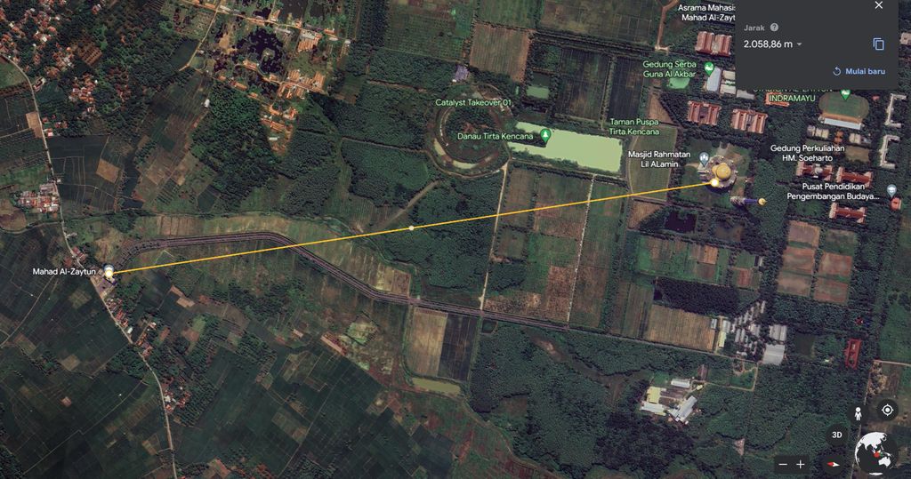 Ponpes Al-Zaytun sedang jadi sorotan karena ajaran-ajarannya. Dari Google Earth, terlihat pondok pesantren Al-Zaytun sangatlah luas.