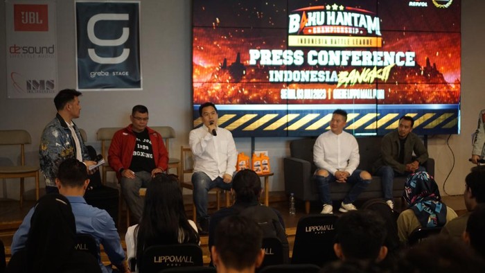 Olahraga tarung bebas atau MMA terus berkembang dan kini muncul ajang bertajuk ‘Baku Hantam Championship”. Ini jadi ajang bagi petarung Tanah Air unjuk kemampuan.