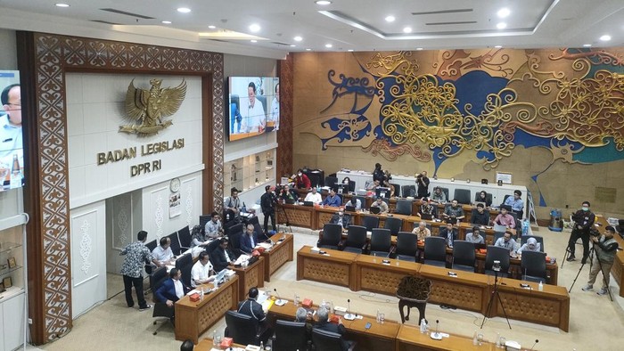 Baleg DPR rapat panja soal revisi UU Desa