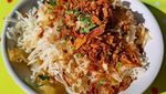 Nikmat! 20 Bubur Ayam yang Gurih Hangat Ada di Sini