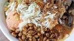 Nikmat! 20 Bubur Ayam yang Gurih Hangat Ada di Sini