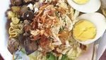 Nikmat! 20 Bubur Ayam yang Gurih Hangat Ada di Sini
