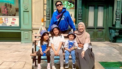 Momen Desta-Natasha Rizki Liburan bareng Anak, Netizen: Yuk Bisa Rujuk!