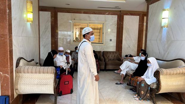 Dokter dan ustaz haji dari Arminareka