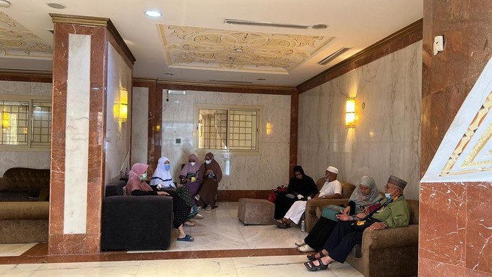 Dokter dan ustaz haji dari Arminareka