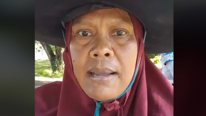 Heboh Emak-emak di Bolsel Ngamuk Polisi Musnahkan 4,4 Ton Miras di Sungai
