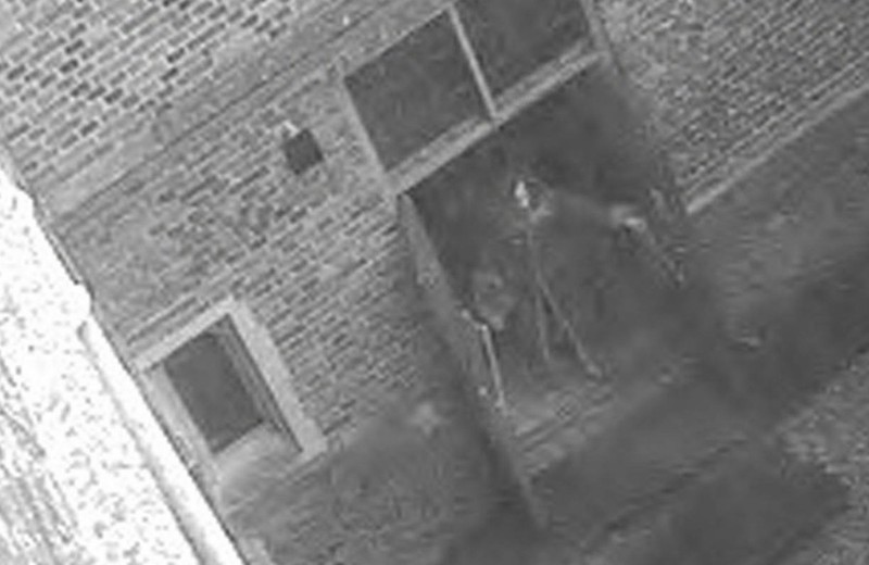 Foto Hantu Menakutkan hingga Konyol