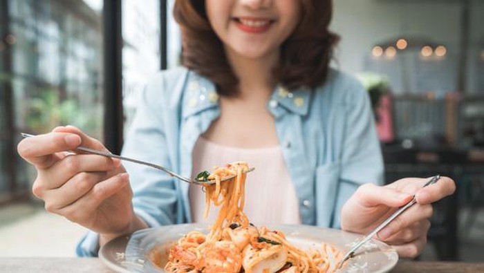 Habis Gajian? Ini Rekomendasi Makanan Enak Untuk ‘Self Reward’