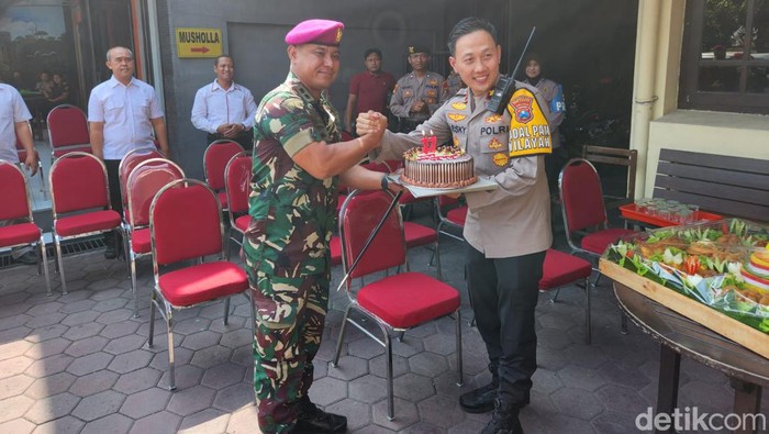 hari bhayangkara polsek karangpilang
