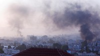 Militer Israel, dalam pernyataannya, menyebut target serangannya berfungsi sebagai pusat pengamatan dan pengintaian lanjutan, juga sebagai tempat penyimpangan senjata dan peledak, serta pusat koordinasi dan komunikasi untuk para militan.