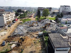 7 Orang Tewas Imbas Gedung 6 Lantai Ambruk di Pantai Gading