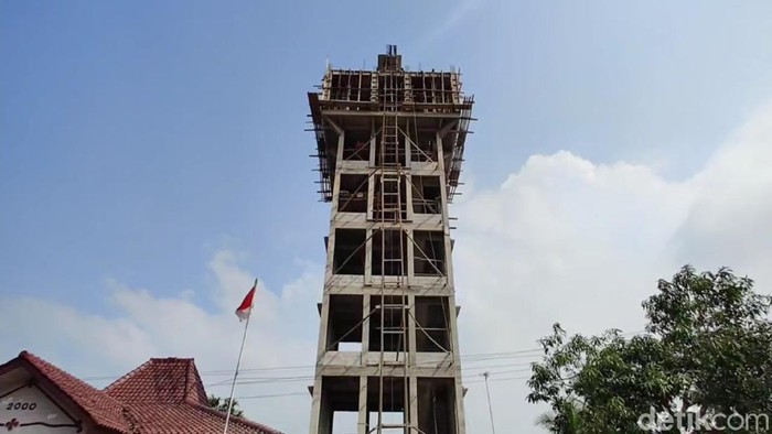 Kantor Desa Sembung, Batang, setinggi 8 lantai dibangun tanpa anggaran negara, Senin (3/7/2023).