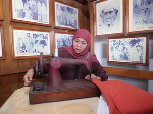 Khofifah Napak Tilas ke Rumah Ibu Fatmawati Soekarno di Bengkulu