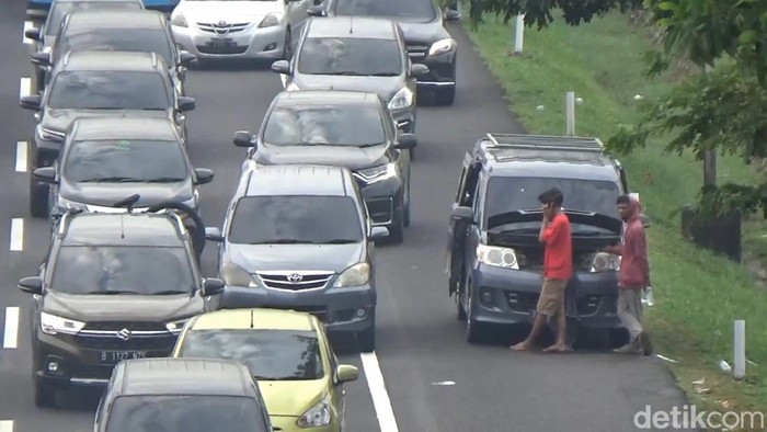 Kondisi arus lalin di Tol Cipali
