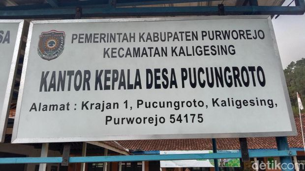 Lokasi KKN Mahasiswa UGM diduga mesum di Pucungroto Purworejo. Kades Pucungroto Eddy Widodo saat ditemui di rumahnya, Senin (3/7/2023).