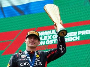 Leclerc: Verstappen Balapan Sendirian, Tak Ada yang Setara