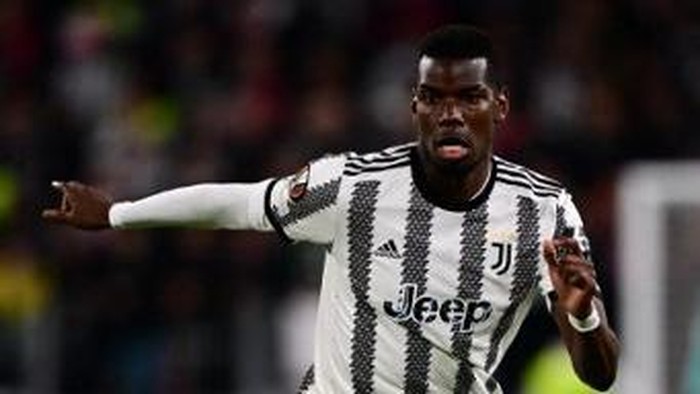 Juventus French midfielder Paul Pogba controls the ball during the UEFA Europa League semi-final first leg football match between Juventus and Sevilla on May 11, 2023 at the Juventus stadium in Turin. (Photo by Marco BERTORELLO / AFP)
