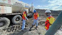 Dahana memiliki berbagai macam tantangan seperti beberapa area pit yang turut membutuhkan metode peledakan yang berbeda-beda. Namun dengan keahlian dan pengalaman dalam memahami kondisi di area pit, maka masalah tersebut dapat dengan efektif diselesaikan.  