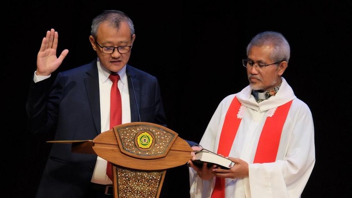 Prof Tri Basuki Joewono Dilantik sebagai Rektor Unpar 2023-2027