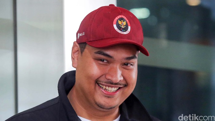 Menpora Dito Ariotedjo memberikan keterangan usai diperiksa Kejagung sebagai saksi kasus korupsi BTS Kominfo. Dito diperiksa selama dua jam.
