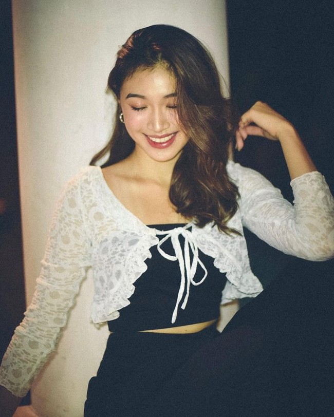 Dikatakan bahwa Shani sangat menikmati waktunya dalam grup bersaudari AKB48 tersebut selama hampir 10 tahun. 9,5 tahun yang sangat mengesankan. Bukan hal yang mudah tapi apapun yang terjadi di baliknya itu perjalanan yang luar biasa. Proses yang cukup panjang tapi terima kasih karena banyak orang-orang baik yang selalu support dan nemenin aku sampai sekarang, kata Shani. Foto: Instagram @jkt48shani