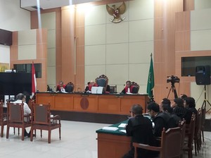 Purnawirawan Heran Luhut Disebut Punya Komando Militer di Papua