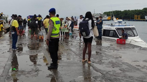 Situasi penyeberangan fast boat di dermaga rakyat, Kecamatan Manggis, Kabupaten Karangasem yang melayani penyeberangan dari Padangbai menuju Gili Trawangan, NTB beberapa waktu yang lalu. (istimewa)