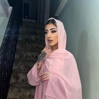 Sumaira sendiri adalah model dan infleuncer muslim. Dia kerap menjadi model untuk baju pengantin. Foto: dok. Instagram/@sumzz.beauty