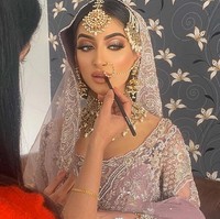 Seperti dikutip The Sun, Sumaira mengatakan bahwa Amir Khan mencoba mengubunginya lagi di awal Juni dan mengajaknya ke klub malam. Sang model menolaknya karena curiga dengan Amir yang punya intensi lain terhadapnya. Foto: dok. Instagram/@sumzz.beauty