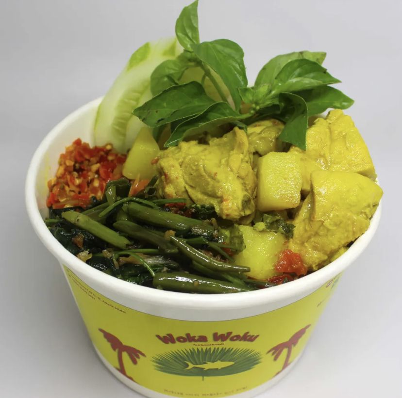 Tempat makan ayam woku enak di Jakarta