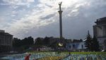 Ribuan Bendera Ukraina jadi Tanda Kenangan untuk Tentara yang Gugur