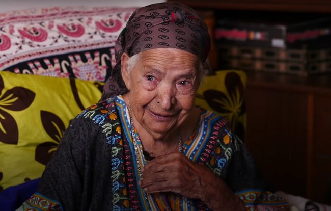 Zechariah dan Shama’a sama-sama yatim piatu ketika menikah. Di awal pernikahan, mereka hidup dalam kemiskinan dan harus kerja keras demi membiayai hidup. Bahkan keduanya tak punya rumah. Foto: Dok. BBC News