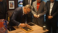 Pada kesempatan tersebut, Mendag Zulkifli Hasan juga menyaksikan demo penandatanganan sejumlah nota kesepahaman (Memorandum of Understanding/MoU) sejumlah perusahaan yang difasilitasi tanda tangan digital PrivyID.