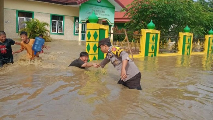 Banjir di Kabupaten Kolaka, Sulawesi Tenggara (Sultra).