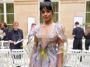 7 Gaya Camila Cabello Bak Kupu-kupu Pakai Baju Transparan, Banjir Kritik
