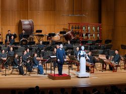 Canggih! Aksi Robot Android Pimpin Pertunjukan Orkestra di Seoul