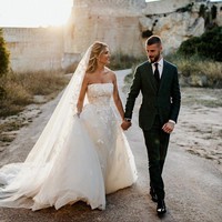 Dalam postingan di Instagram, kedua tampak berbahagia setelah meresmikan hubungan mereka yang sudah berlangsung selama kurang lebih 12 tahun. Foto: Instagram