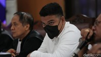 Singkat cerita, Amanda mengatakan dirinya dan Mario membahas soal dua kali AG menghilang saat bertemu di Kemang. Menurutnya, Mario saat itu langsung menelepon seseorang yang disebutnya sebagai David.