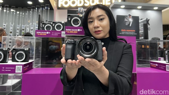 Fujifilm X-S20