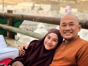 Jawaban Zaskia Adya Mecca Saat Hanung Mau Jadikan Ariel Tatum Babysitter