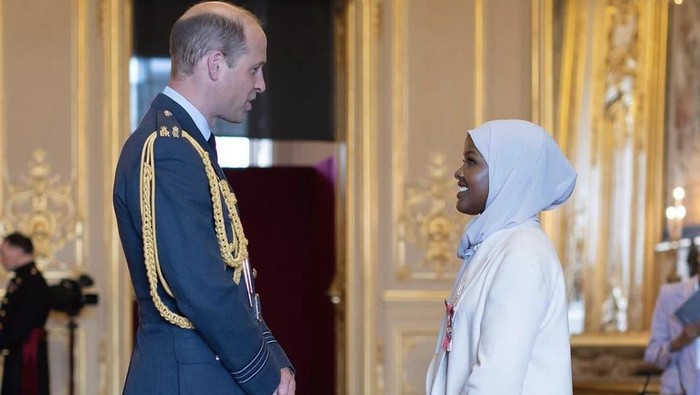 Hijabers Jawahir Roble meraih MBE Awards.
