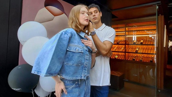 Siapa yang tak kenal Calvin Klein? Brand ini biasanya lebih dikenal dengan pakaian dalam, apparel, atau denim. Kini CK mengenalkan jam tangan mewah.