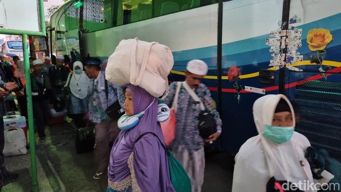 Jemaah haji Jatim pulang