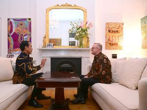 Kompak Berbatik, Jokowi-PM Australia Makan Malam Sambil Berbincang Santai