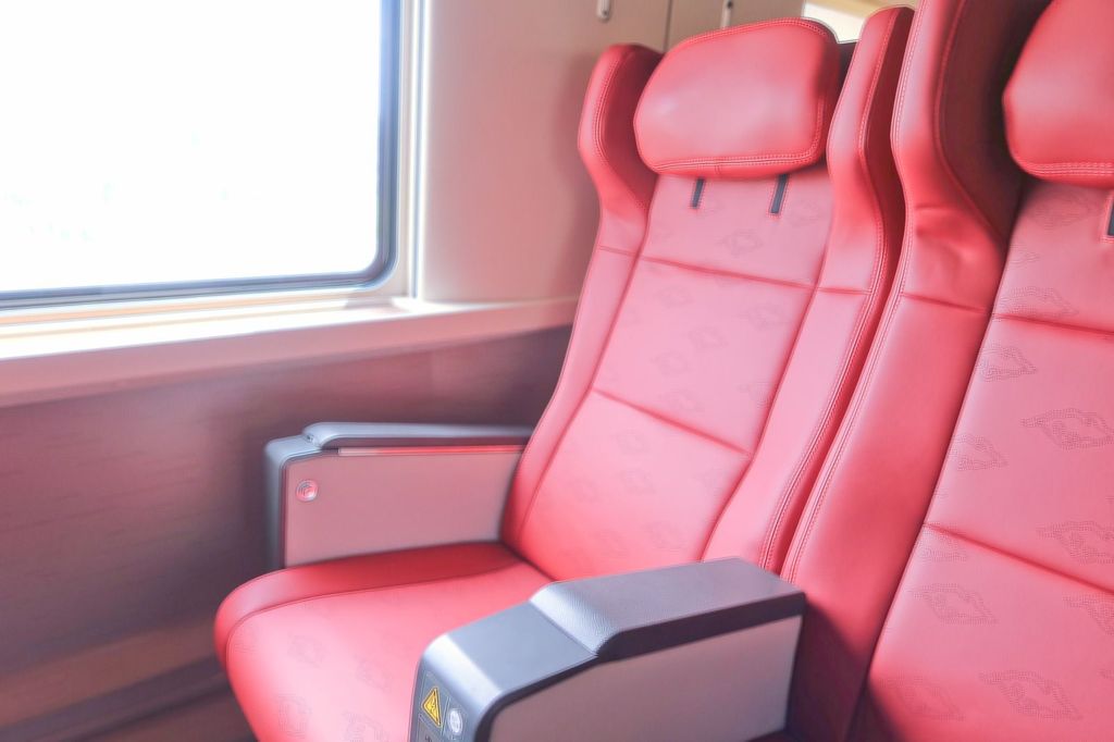 Kereta Cepat Jakarta Bandung khusus penumpang