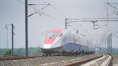 Penasaran Sama Kereta Cepat Jakarta-Bandung? Intip Nih Dalamnya
