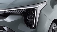 Ini varian GT Line yang sudah tersemat lampu LED. Desain seperti huruf Y membuat Kia Picanto terbaru ini makin sporty. Foto: Kia