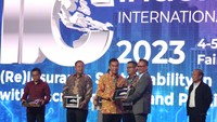 Melalui kegiatan ini, Indonesia Re berinisiatif untuk membuka ruang diskusi mengenai terciptanya sustainability di industri asuransi dan reasuransi. 