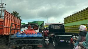 Potret Jalan Menuju Tol Ir Sutami Makassar dari Arah Tallasa City Macet 1 Km