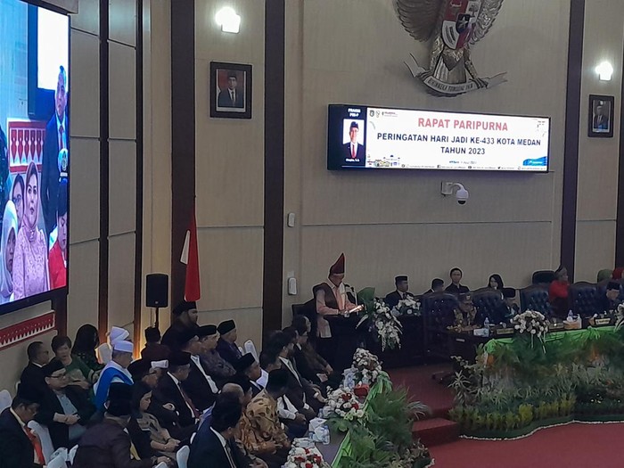 Bobby Nasution saat di rapat paripurna HUT Kota Medan ke-477. Foto: Nizar Aldi/detikSumut